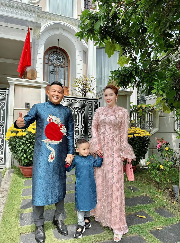 Gia đình nhỏ của Bảo Thy. Ảnh: FBNV