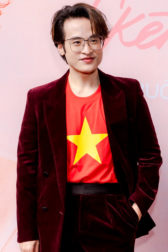 Hà Anh Tuấn gửi những lời động viên đến người dân miền Trung đang oằn mình với mưa lũ.