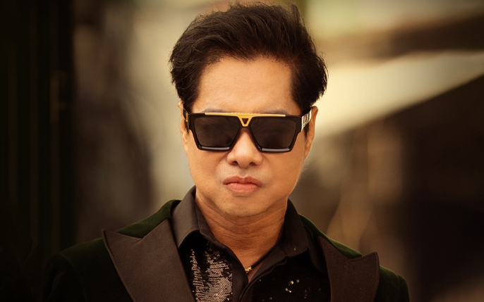 Tạo hình của danh ca Ngọc Sơn trong phim điện ảnh khiến khán giả thích thú.