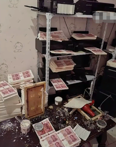 Bắt giữ 15 thanh niên trong đường dây sản xuất gần 9 tỷ đồng tiền giả Ảnh 2