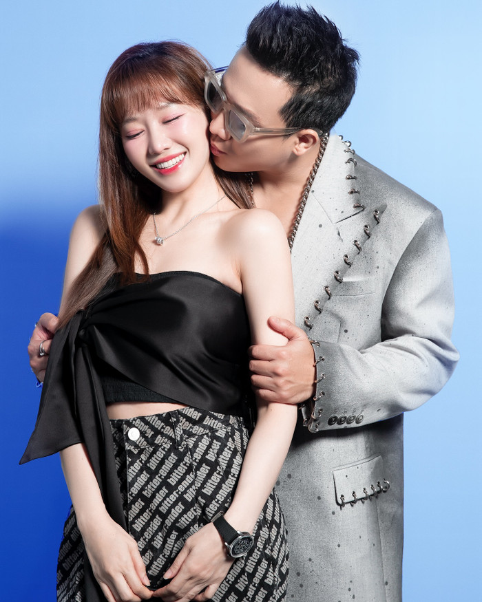 Hari Won vừa là người vợ tinh tế, vừa là nghệ sĩ biết cách lan tỏa năng lượng tích cực đến khán giả (Ảnh: FBNV).