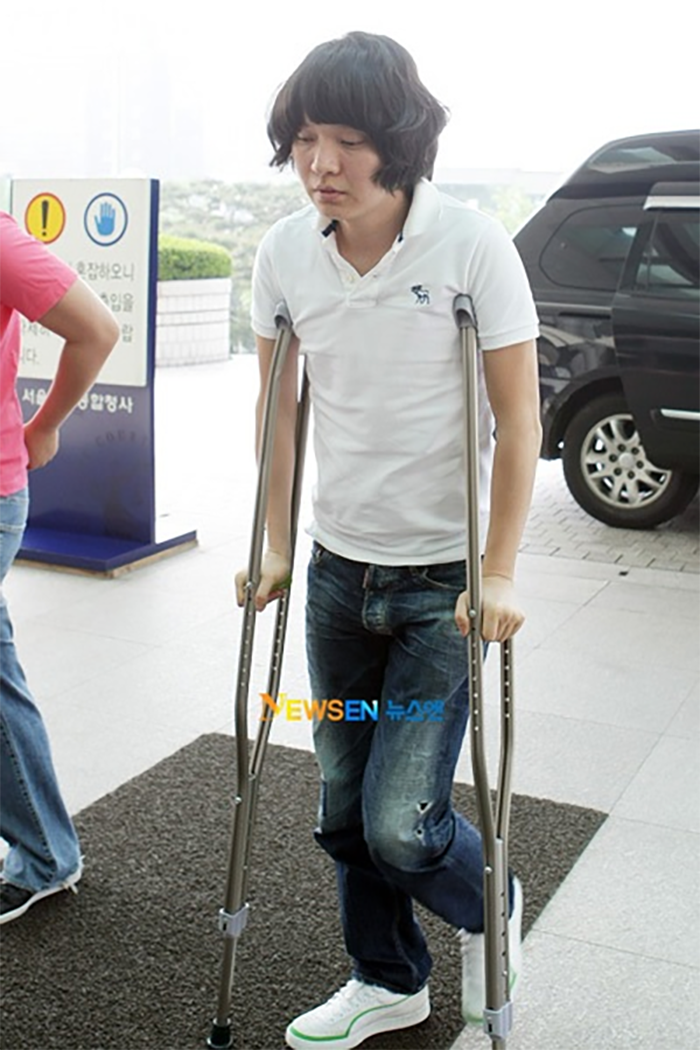 Shin Jung Hwan sau đó trả giá đắt với mức án 8 tháng tù, sự nghiệp cũng sụp đổ.