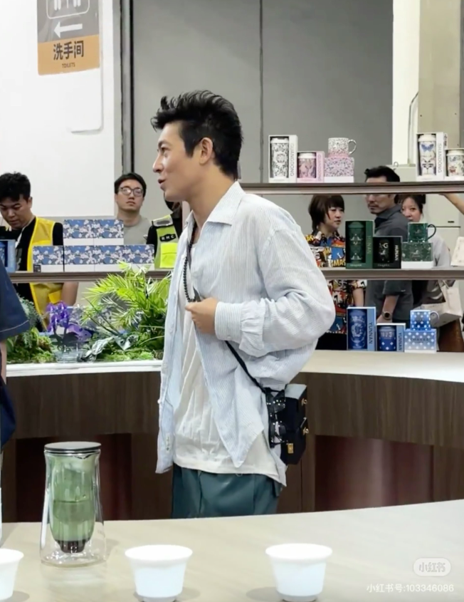 Trần Quán Hy già nua, hết thời đã là chuyện xưa: Anh vừa có màn 'phục thù nhan sắc' phong ấn hết những ai từng buông lời chê bai Ảnh 3