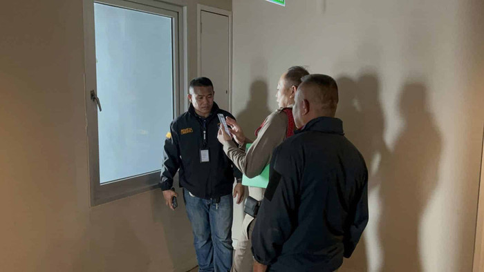 Người đàn ông rơi từ chung cư có 32 tầng xuống đường tử vong, người dân bàng hoàng chứng kiến Ảnh 3