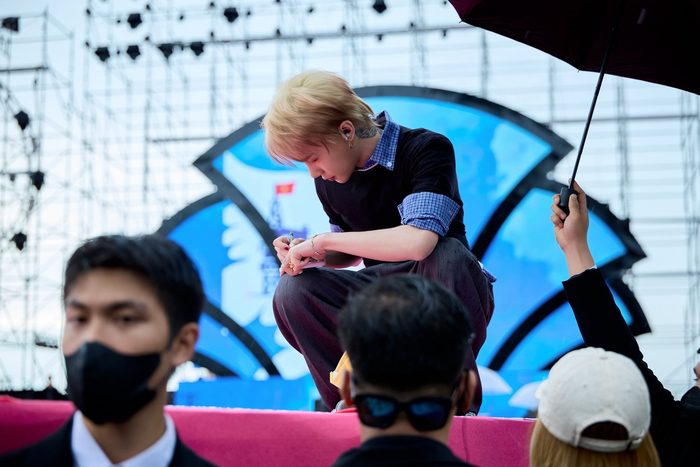 Sau tất cả, Jack giờ đây đã hiểu hơn về trách nhiệm của một người nghệ sĩ với cộng đồng.