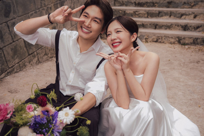 Đình Tú và Ngọc Huyền bén duyên từ bộ phim 'Thương ngày nắng về' (Ảnh: FBNV).