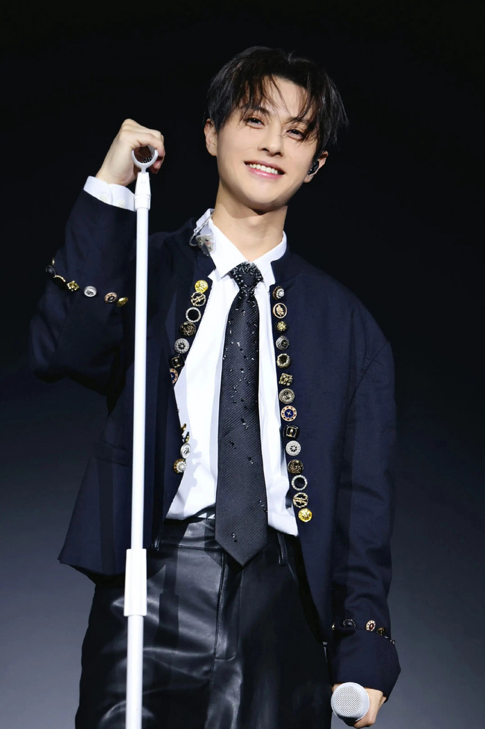 Nam ca sĩ bị tố ngoại tình với nữ đồng nghiệp đã có chồng, khán giả tẩy chay concert, đòi hoàn tiền vé Ảnh 3