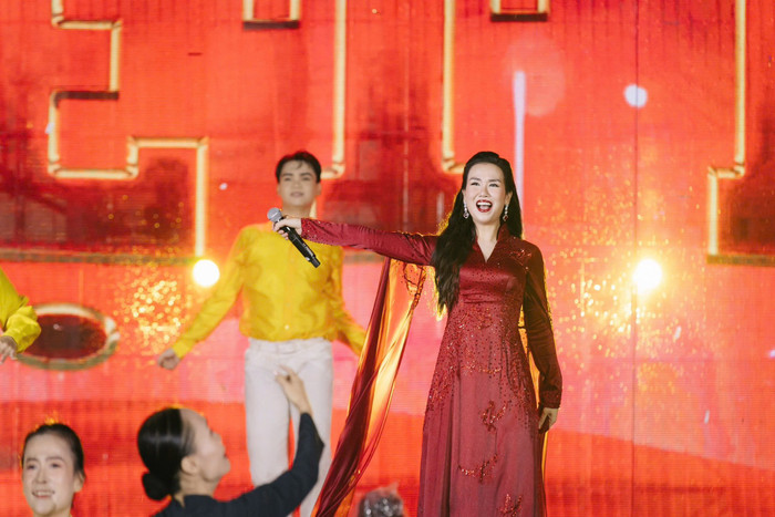 Ước mơ lúc nhỏ của Võ Hạ Trâm có liên quan đến Mỹ Tâm nay trở thành hiện thực, ai nghe cũng xúc động Ảnh 4