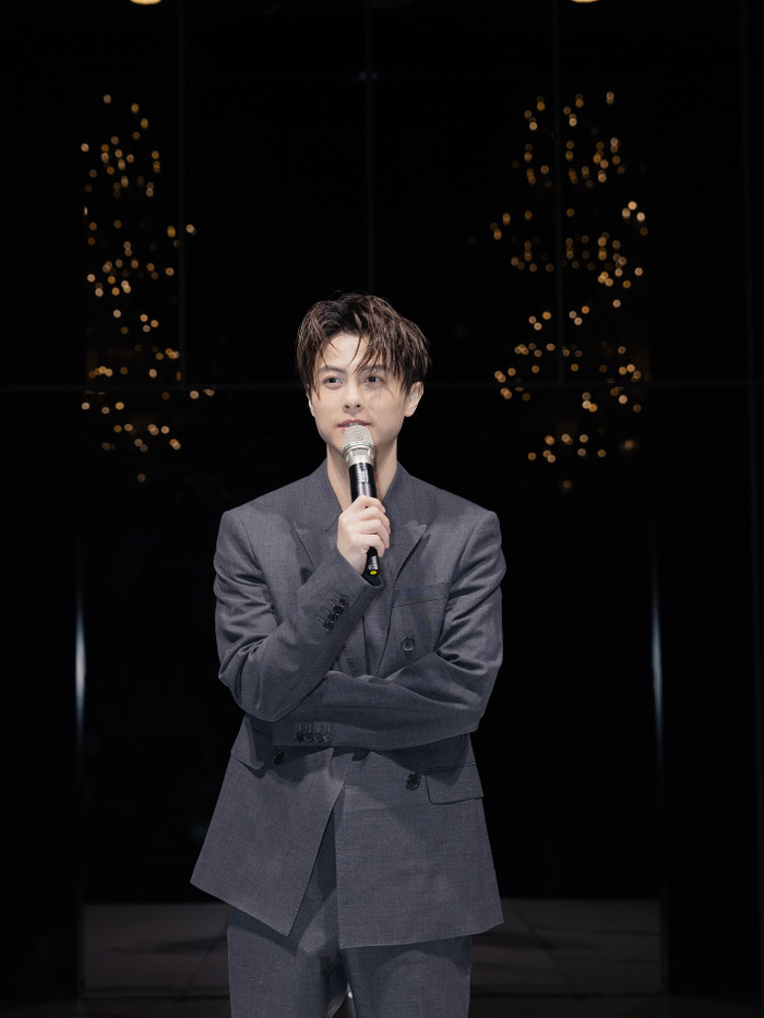 Nam ca sĩ sụp đổ hình tượng sau một đêm vì scandal ngoại tình, tuyên bố hủy bỏ concert Ảnh 1