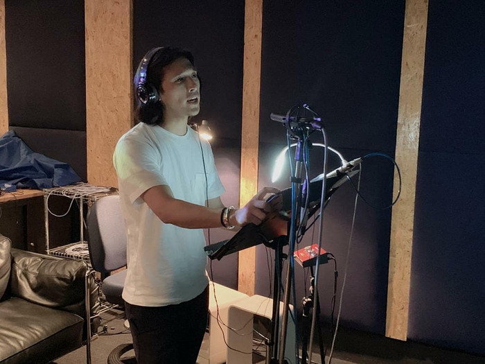 Nam ca sĩ hết thời vỡ nợ hơn 23 tỷ đồng, phải đi làm tài xế xe buýt kiếm sống Ảnh 4