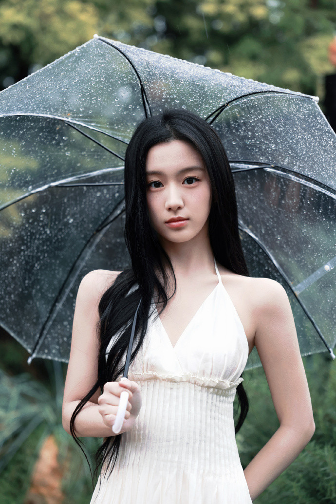 Nữ diễn viên Bao Thượng Ân mới đây gây chú ý khi lên tiếng về việc bị tài xế riêng lấy trộm đồ dùng cá nhân bao gồm cả nội y và tất để mang rao bán trên mạng xã hội. (Ảnh: WBNV)