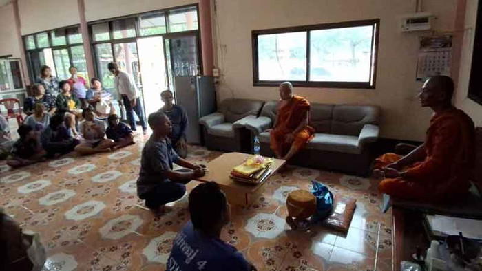 Sư trụ trì ăn chặn gần 70 triệu đồng, người dân kéo đến chùa làm loạn Ảnh 3