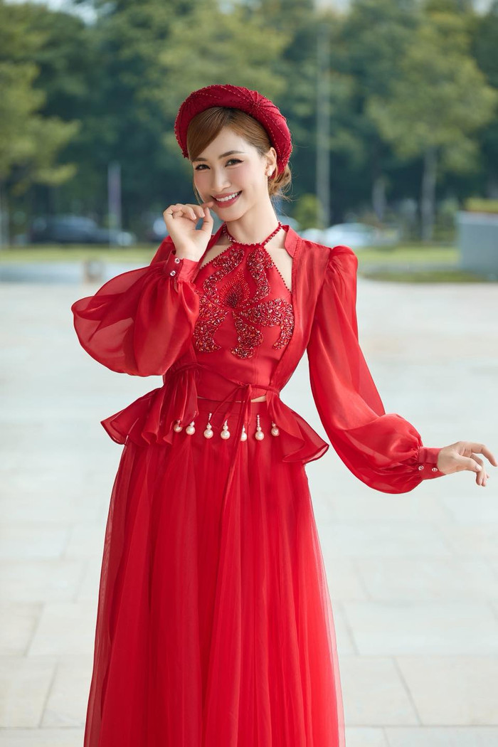 Nhiều khán giả đã gửi lời chúc và hy vọng Hòa Minzy sớm hồi phục sức khoẻ. Ảnh: FBNV