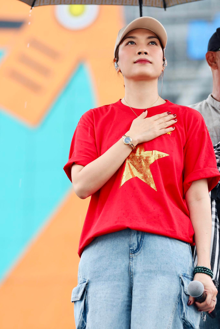 Ấm lòng động thái của Mỹ Tâm trước tình hình bão số 11 Ảnh 1