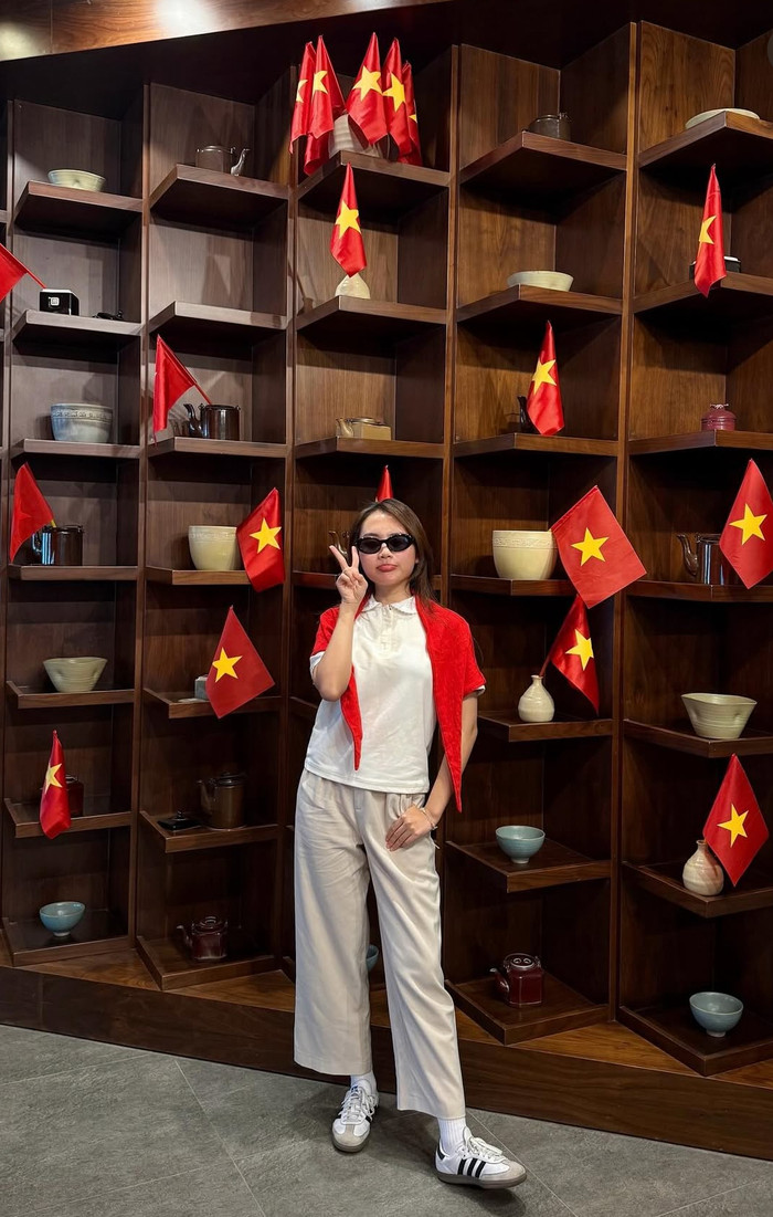 Ngày thường, Phương Mỹ Chi thường chọn những trang phục tối giản, năng động (Ảnh: ISNV).