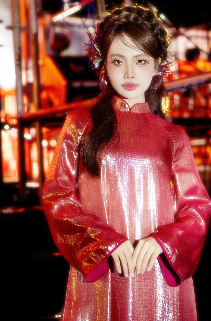 Phương Mỹ Chi ngày càng đa dạng trong âm nhạc và cả phong cách sân khấu (Ảnh: ISNV).