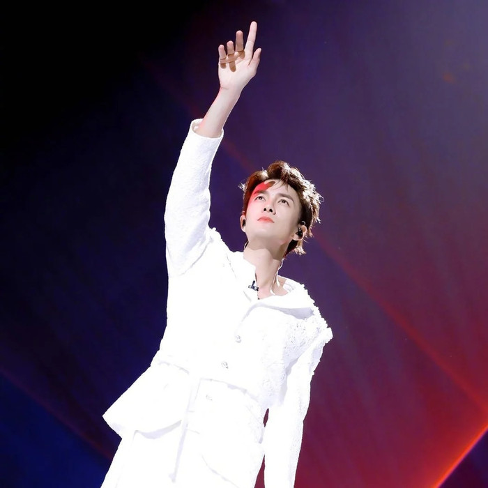 Nam ca sĩ bất ngờ xuất hiện tại đám cưới hát miễn phí, lì xì cô dâu chú rể hơn 3 triệu đồng Ảnh 3