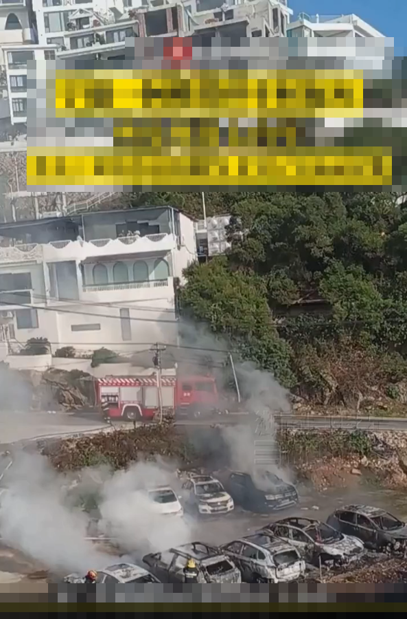 7 ô tô đồng loạt bốc cháy ngùn ngụt ở bãi đỗ xe, cảnh tượng khiến người dân bàng hoàng Ảnh 4