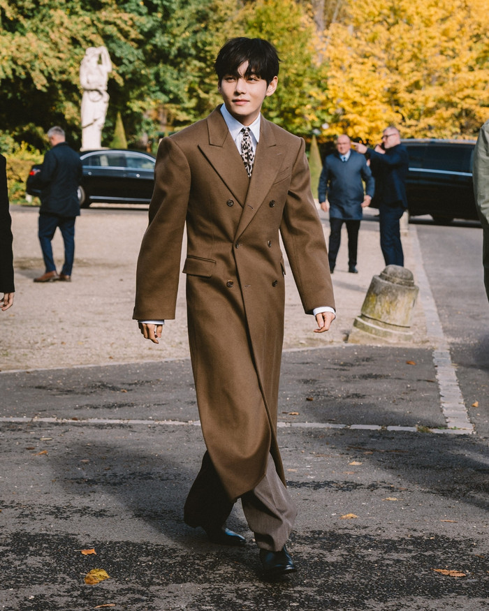 V (BTS) gây lo lắng Ảnh 1