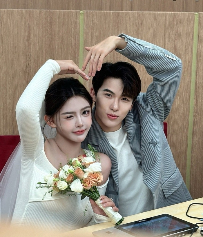 Nữ ca sĩ thông báo đang làm thủ tục ly hôn lần 4. Cả hai có nhiều mâu thuẫn, tranh cãi. (Ảnh Xuan.com)