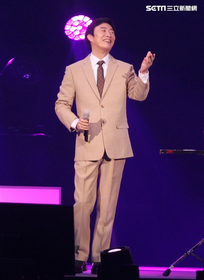 Người phụ nữ bị lừa gần 8 tỷ đồng khi chuyển tiền giúp đỡ nam danh ca gạo cội Ảnh 4