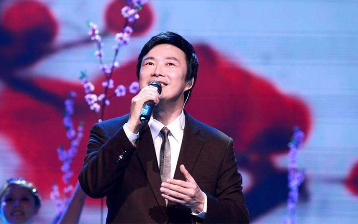 Nam ca sĩ gạo cội giải nghệ sau khi ba mẹ ruột qua đời, quyết tâm không lấy vợ hết phần đời còn lại Ảnh 2