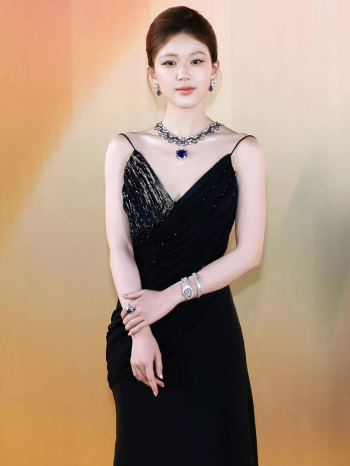 Triệu Lộ Tư trở thành sao nữ có nhiều lượt theo dõi nhất TikTok Trung Quốc. (Ảnh: Weibo). 