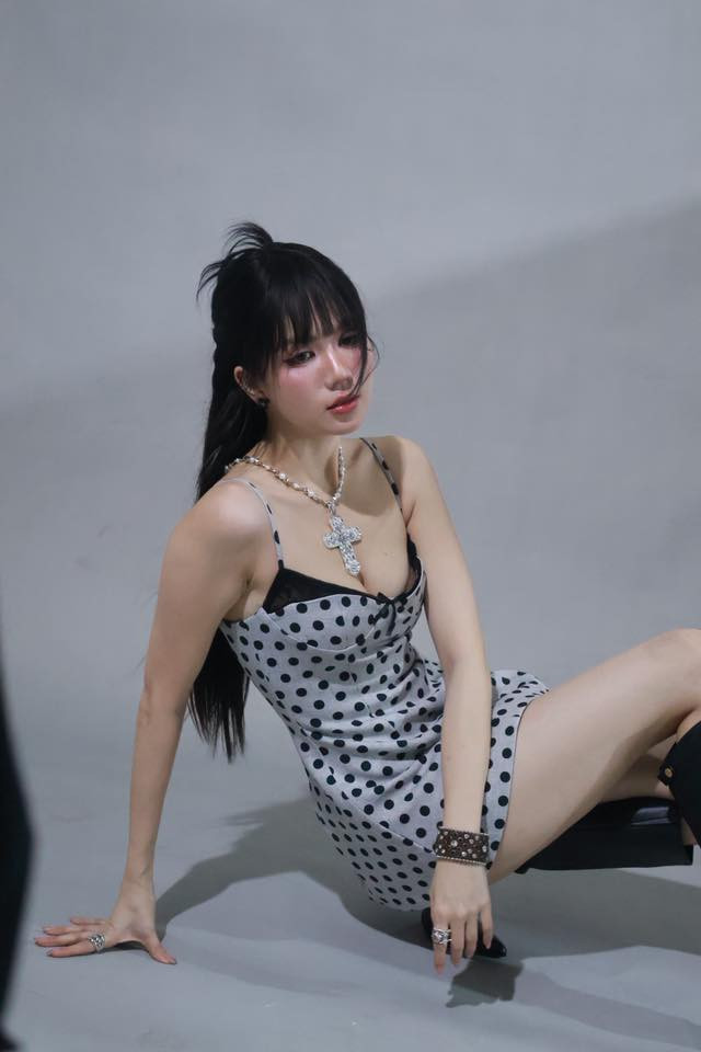 Ngọc Trinh gây chú ý với ngoại hình nóng bỏng trẻ trung. (Ảnh: FBNV)