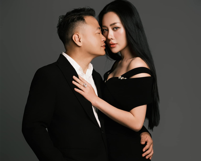 Lộ chi tiết khác lạ của Phương Oanh kể từ khi làm vợ Shark Bình