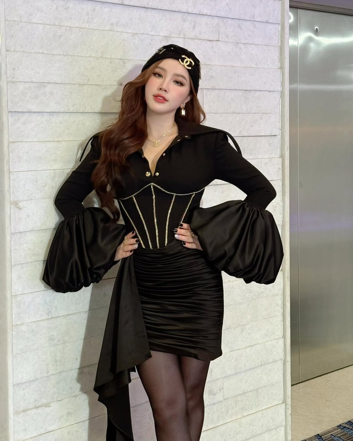 Bảo Thy cũng tiết lộ người “đứng sau ống kính” không ai khác chính là ông xã của mình. (Ảnh: FBNV)