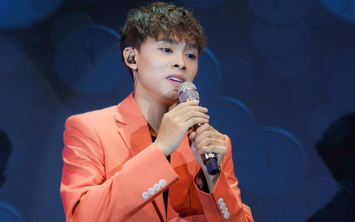 Hồ Văn Cường đã cùng chung tay ủng hộ người dân gặp khó khăn do mưa lũ.