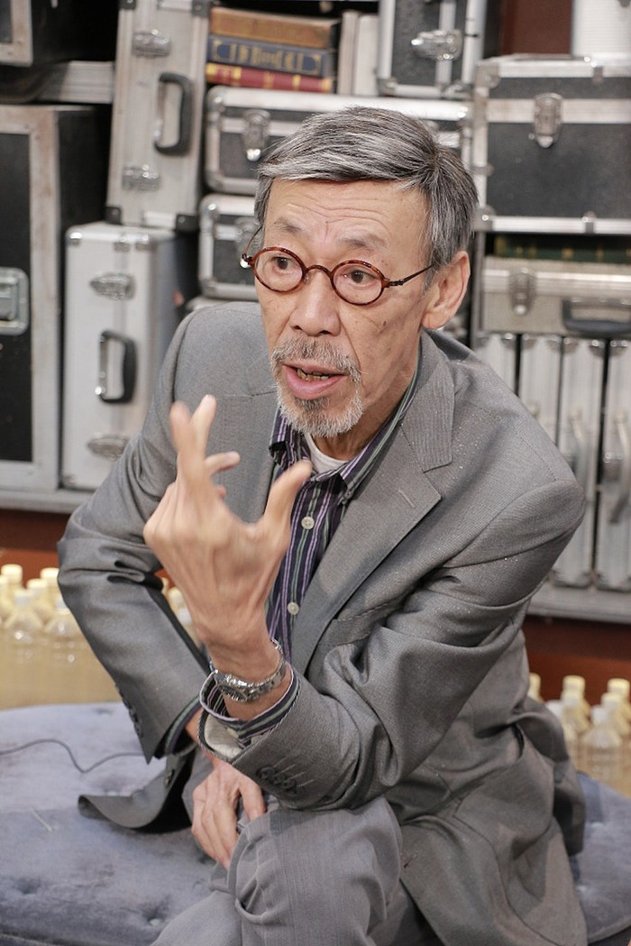 Hơn nửa thế kỷ gắn bó với nghệ thuật, Phùng Thối Phàm là gương mặt quen thuộc với khán giả yêu mến điện ảnh Hong Kong. (Ảnh: HK01)