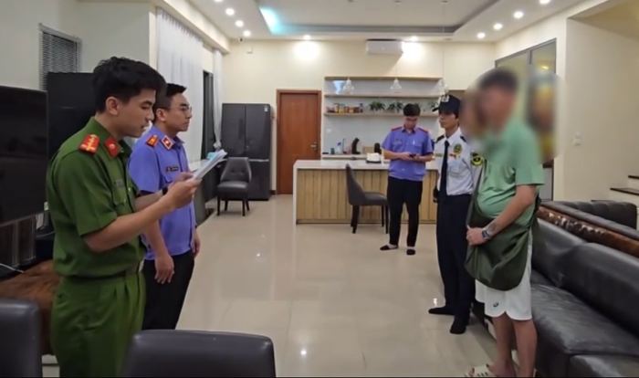 Hình ảnh bên trong căn biệt thự của Trương Ngọc Ánh đang được quan tâm Ảnh 3