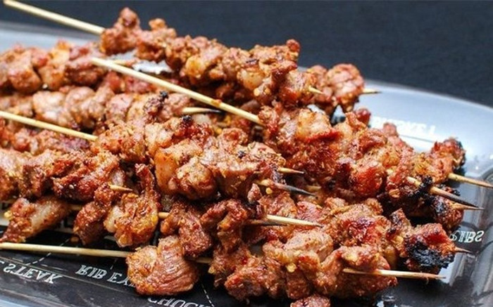 Nếu thường xuyên ăn đồ nướng bị cháy khét dễ gây hại sức khỏe. (Ảnh minh họa từ Internet)