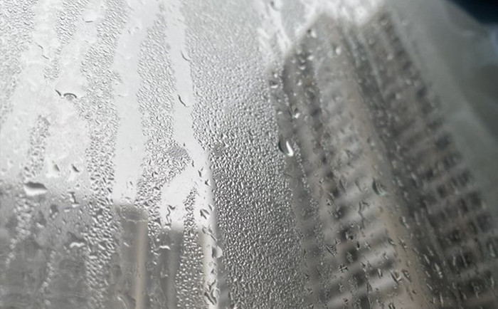 Hiện tượng nồm ẩm ở miền Bắc. Ảnh minh hoạ/Báo Lao Động