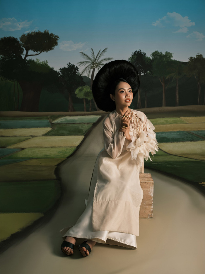 Danh tính chàng trai ân cần chăm sóc Phương Mỹ Chi Ảnh 3