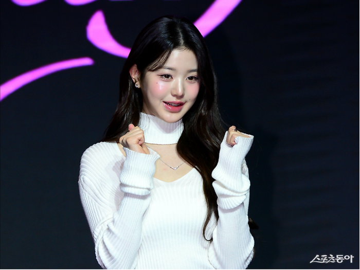 Thông tin nữ ca sĩ Jang Won Young mua nhà ở tuổi 21 khiến khán giả được phen xôn xao bàn tán. Ảnh: SportDonga