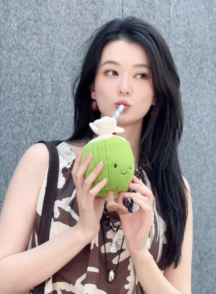 Hiện tại, cô tập trung vào cuộc sống cá nhân thay vì những vai diễn trên màn ảnh nhỏ (Ảnh: ISNV).