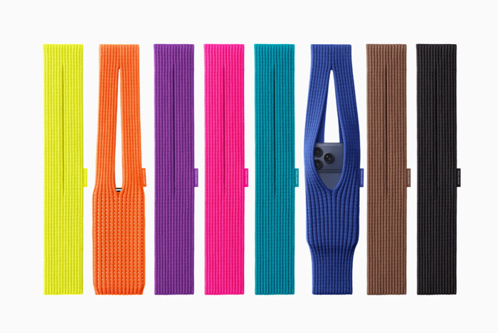 Các phiên bản màu sắc của túi đựng iPhone. (Nguồn: Apple)