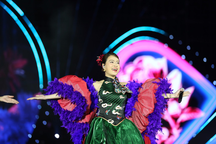 Hoàng Thùy Linh bị soi phát tướng khi xuất hiện cùng Đen Vâu: Biểu hiện của việc lấy đúng người là đây? Ảnh 1