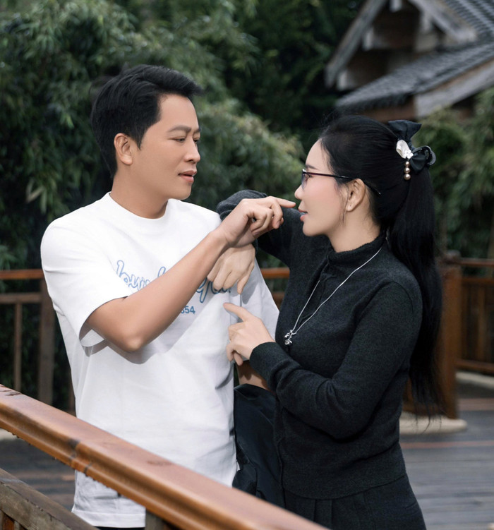 Vợ chồng Mailisa - Hoàng Kim Khánh cho thấy độ chịu chi với những siêu xe hạng sang. (Ảnh: FBNV)