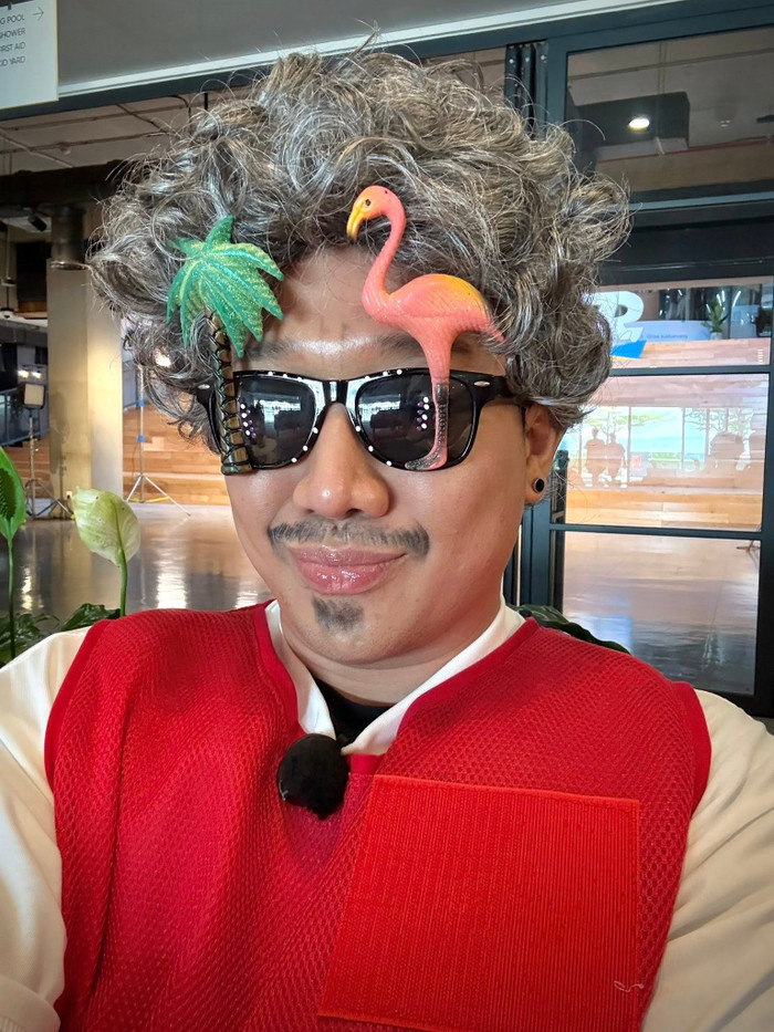 Trấn Thành thoải mái thể hiện cá tính ở trên mạng xã hội. Ảnh: FBNV