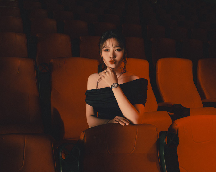 Đồng hồ 9 chữ số của Uyển Ân gây 'sốt'. Ảnh: FBNV