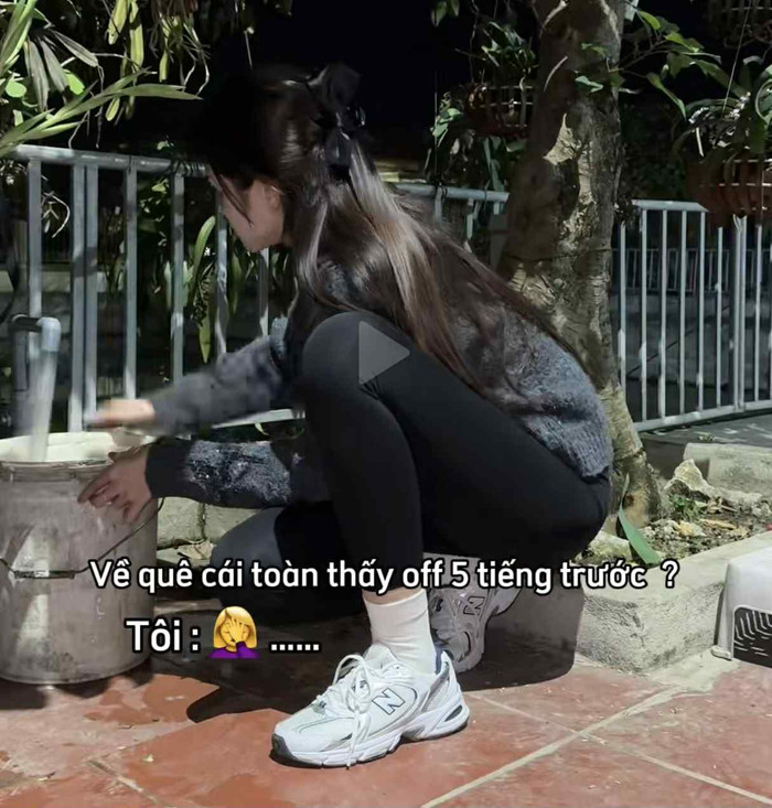 Đôi giày 2,9 triệu trong video trên trang cá nhân của Hoa hậu Đỗ Thị Hà. Ảnh chụp màn hình