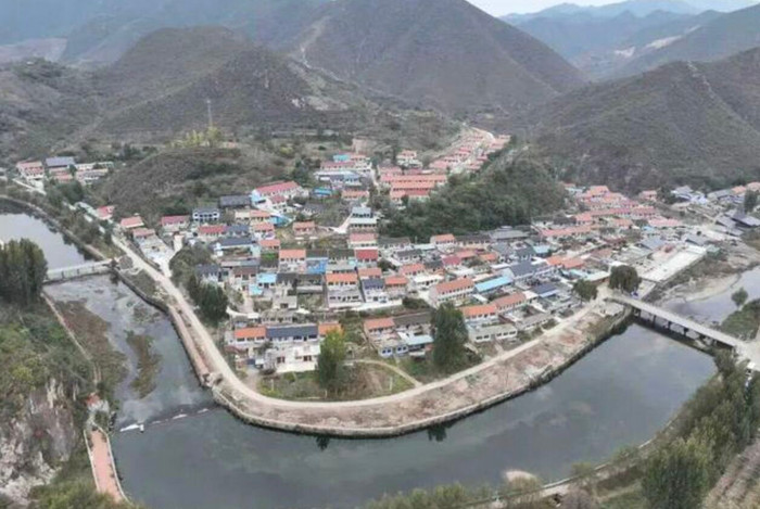 Người dân tại một ngôi làng kiếm tiền từ chiếc giếng sâu, thu nhập hơn 1 tỷ đồng Ảnh 2