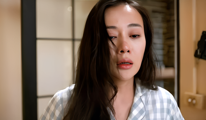 Trong những thời khắc khó khăn nhất, Mỹ Anh may mắn có người thân và bạn bè ở bên sẻ chia (Ảnh: NSX). 