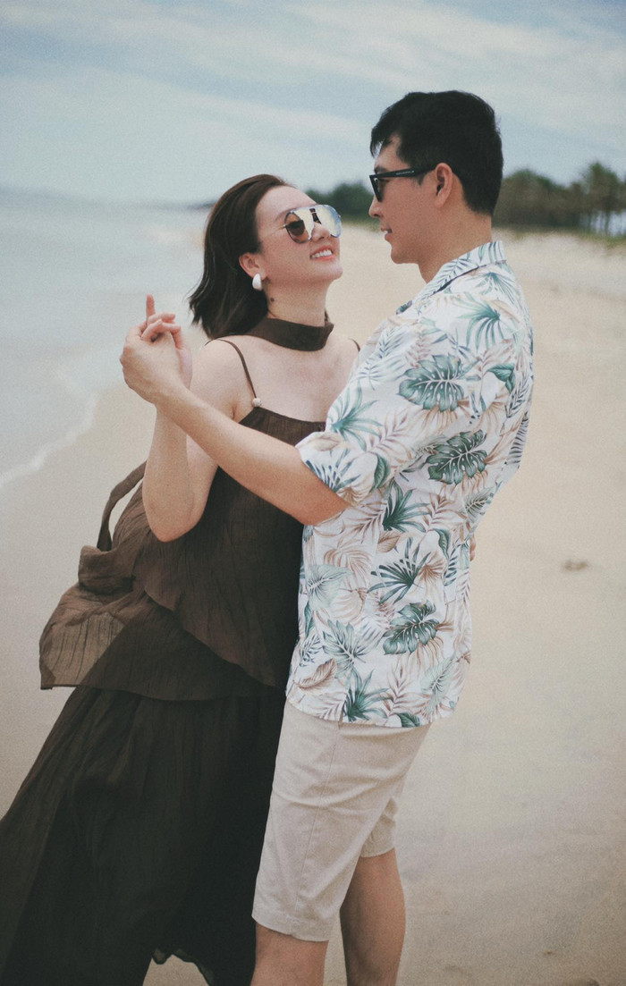 Hương Giang từng hiếm hoi chia sẻ khoảnh khắc bên chồng, lộ rõ mặt của đối phương. (Ảnh FBNV)