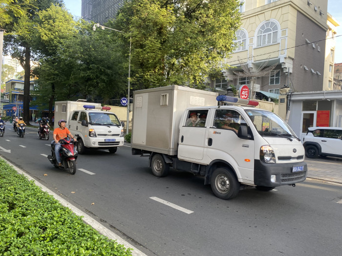 Trực tiếp phiên tòa xét xử Thùy Tiên, Quang Linh Vlogs, Hằng Du Mục Ảnh 1