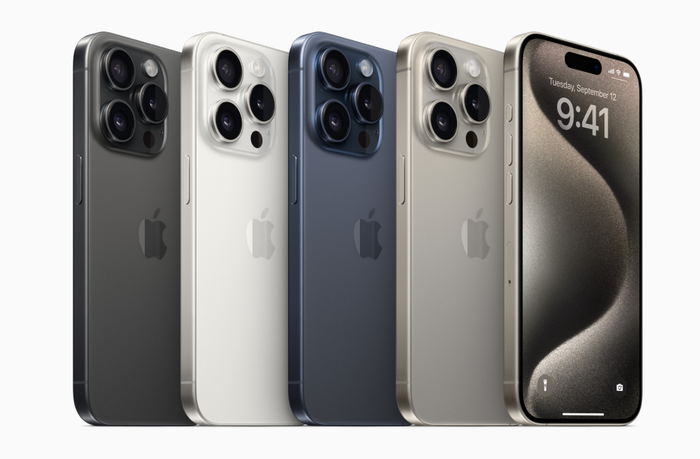 Điện thoại của Nguyễn Thúc Thùy Tiên có bốn tùy chọn màu sắc: titan đen, titan trắng, titan xanh và titan tự nhiên. Ảnh: Apple