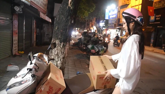 Hành trình từ thiện của Đỗ Thị Hà gắn liền với chiếc xe máy 40 triệu. Ảnh chụp màn hình